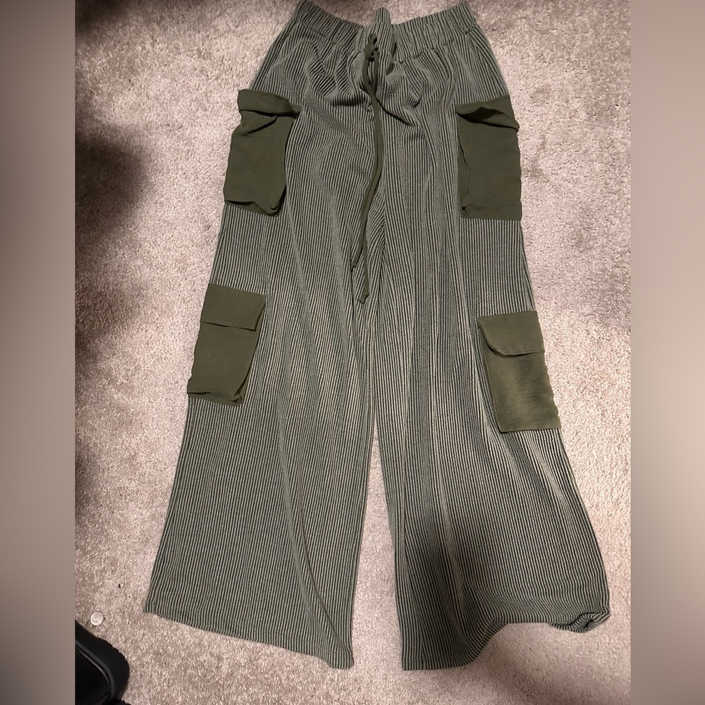Kalani Cargo Ribbed Wide Leg Pants - Olive - Size L